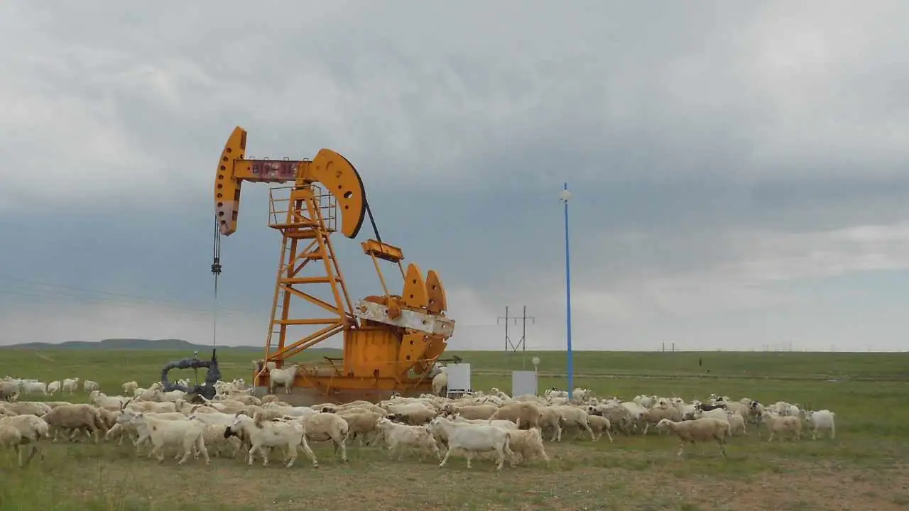 Oil rig